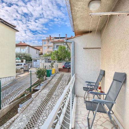 Apartman Andi Apartment Pula Exterior photo